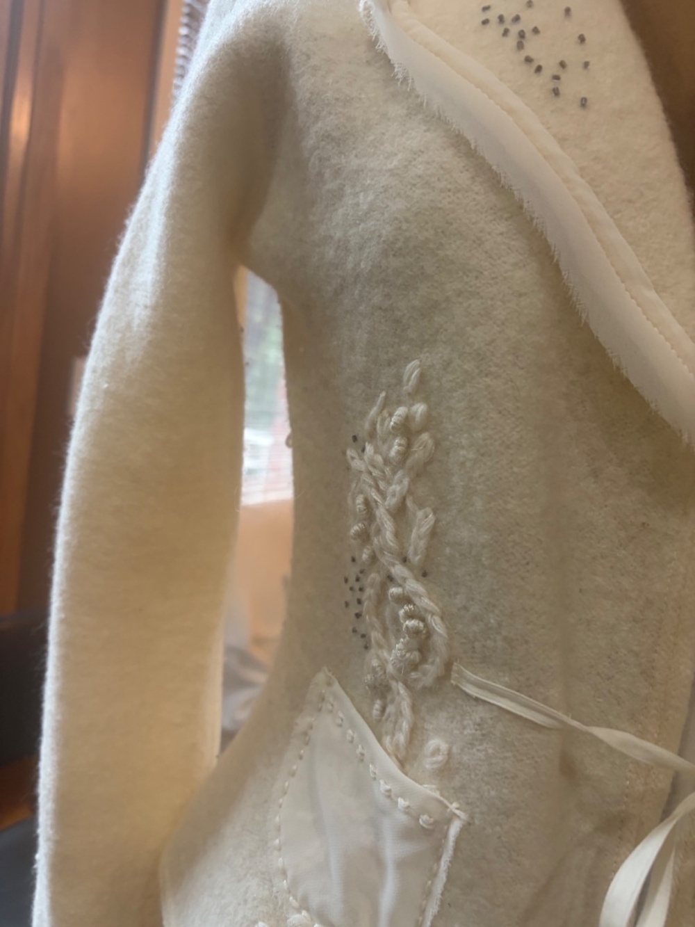 Luxury Lightweight Intricate detailing "Sleeping On Snow" Blazer S - Picture 9 of 13